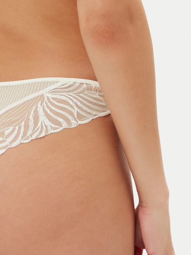 Chantelle Legend stringai C15YG0/0LW