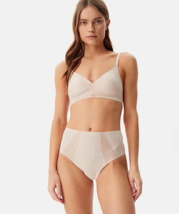 Chantelle Pure Lace aukšto liemens kelnaitės C18IC5/01N