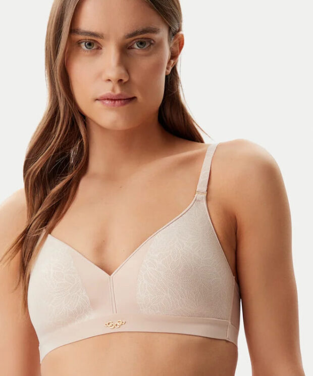 Chantelle Pure Lace liemenėlė be lankelių C18IQ9/01N