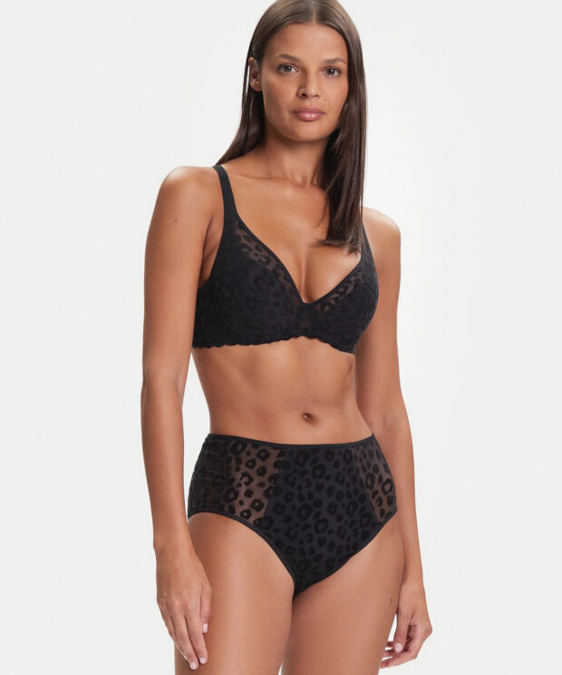 Chantelle Girls Liemenėlė C22XNC/011